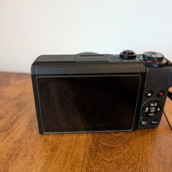 Canon PowerShot G7 X Mark III 20.1MP Digital Point & Shoot Camera - Black - Picture 6 of 7